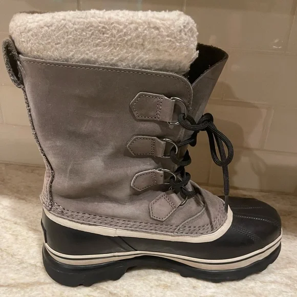 Sorel Caribou Boot 8.5 - Picture 4 of 8